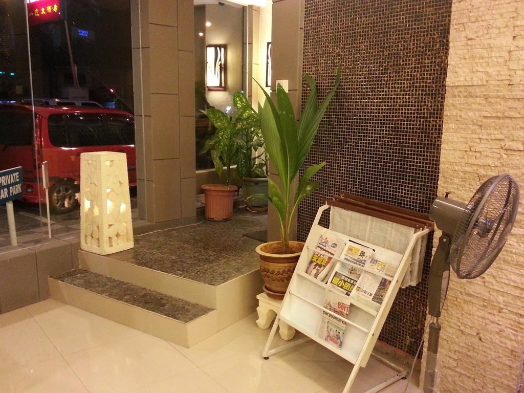 Fata Garden Hotel By Place2Stay كوشنج المظهر الخارجي الصورة