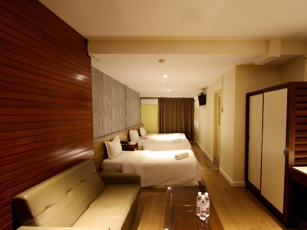 Fata Garden Hotel By Place2Stay كوشنج الغرفة الصورة