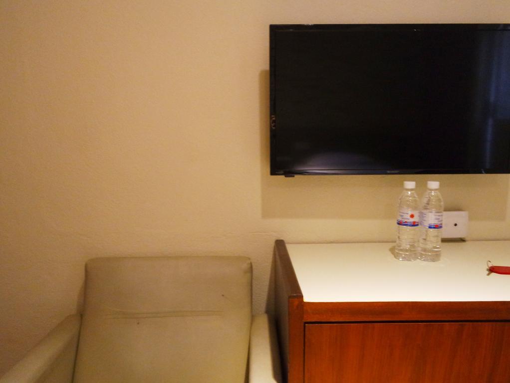 Fata Garden Hotel By Place2Stay كوشنج الغرفة الصورة