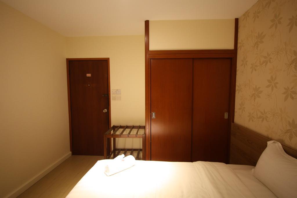 Fata Garden Hotel By Place2Stay كوشنج المظهر الخارجي الصورة