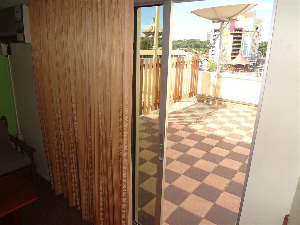 Fata Garden Hotel By Place2Stay كوشنج المظهر الخارجي الصورة
