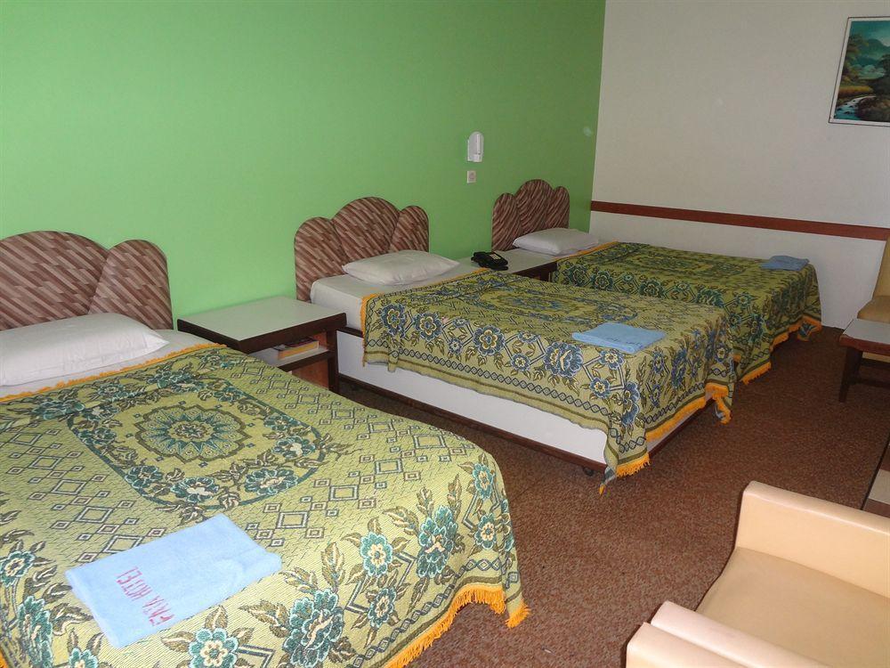 Fata Garden Hotel By Place2Stay كوشنج المظهر الخارجي الصورة