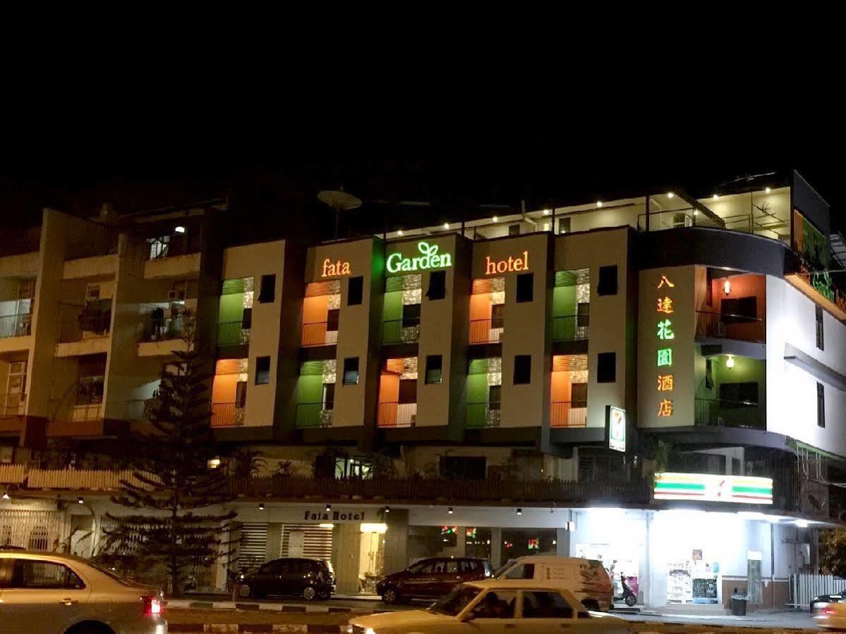 Fata Garden Hotel By Place2Stay كوشنج المظهر الخارجي الصورة