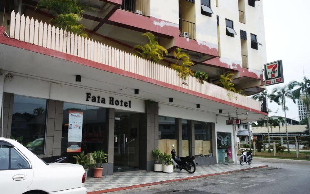 Fata Garden Hotel By Place2Stay كوشنج المظهر الخارجي الصورة
